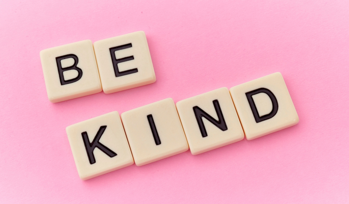 The Benefits of Being Kind to Others (And How It Boosts Your Happiness)